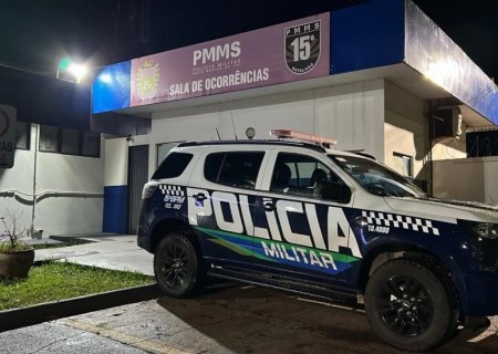 Mulher usa cabo de vassoura para se defender de ex-companheiro durante ameaça em Maracaju