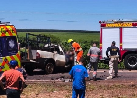 NAVIRAÍ: Motorista morre e passageiro fica gravemente ferido em colisão na BR-163